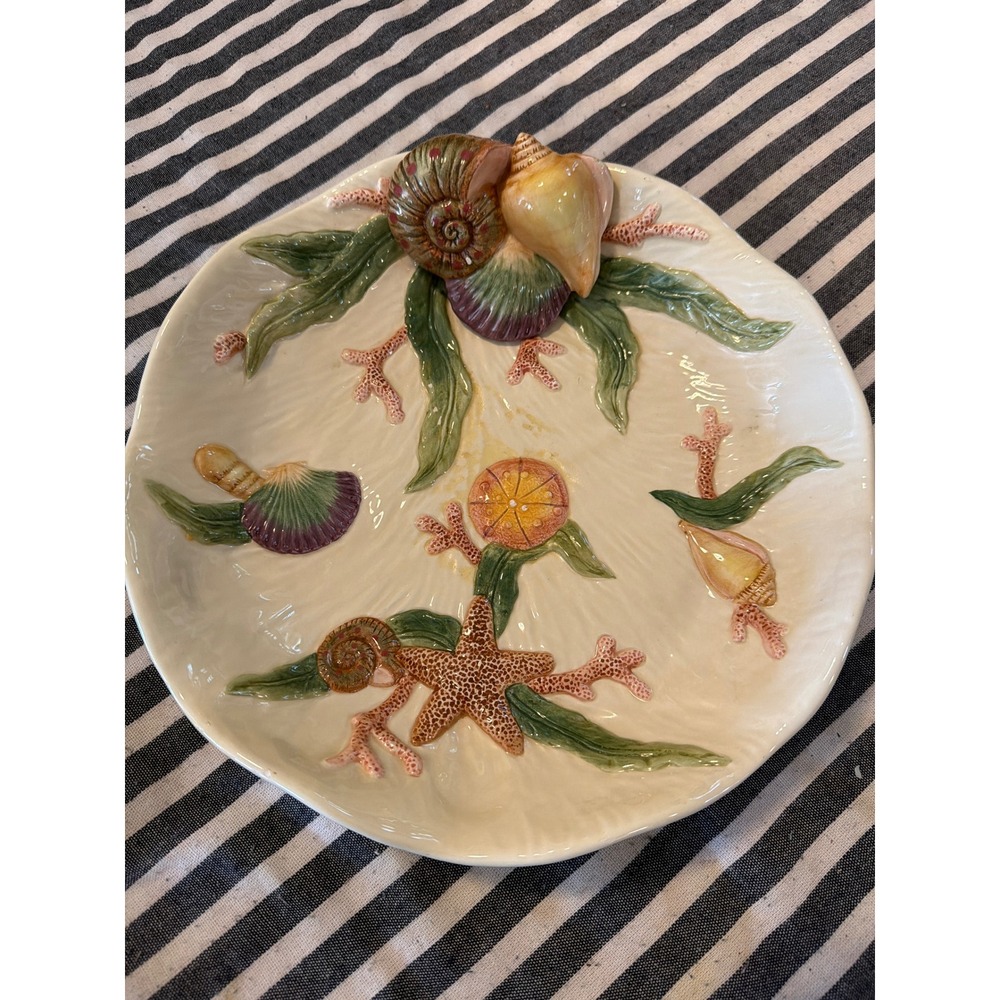 Fitz and Floyd Coastal Seashell 3D Relief Ceramic Decorative Plate 9.5 Inch